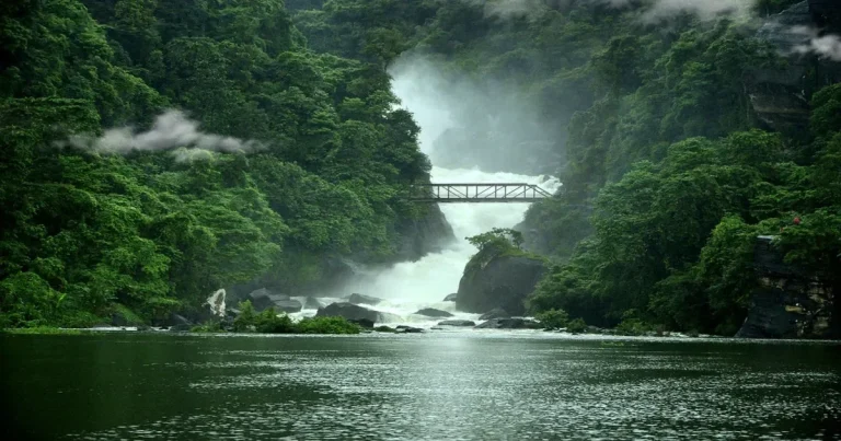 Panthumai Waterfall